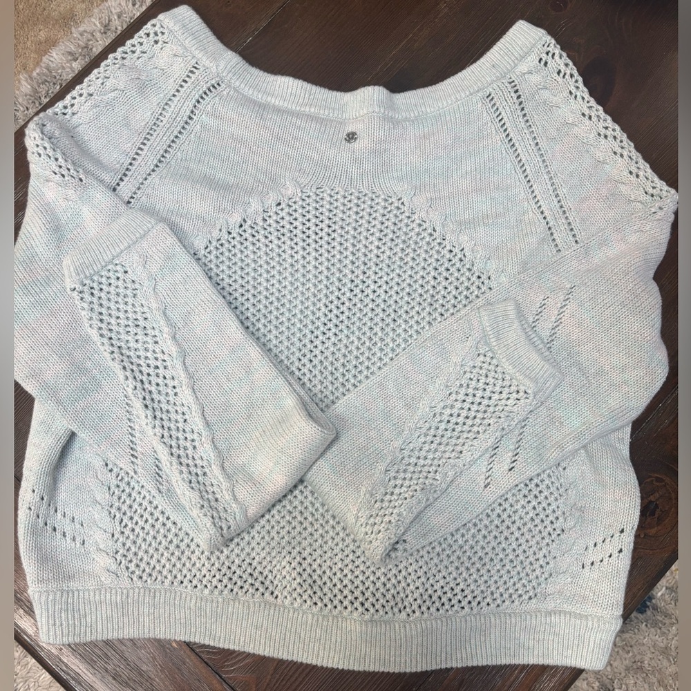 LULULEMON LIGHT BLUE CROPPED ATHLEISURE SPORTY CASUAL MESH KNIT SHIRT SZ L- XL - Picture 4 of 7